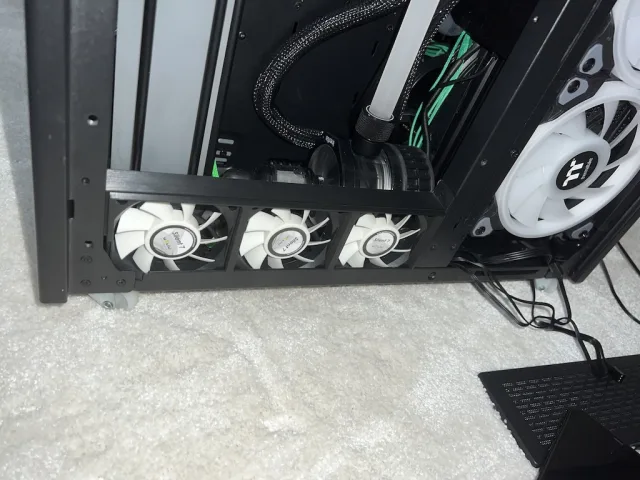 Thermaltake Tower 900 70mm fans lower sides mount – Free 3D Model STL